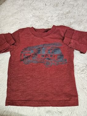 5/20$ George Boy's Fire Truck Graphic Long Sleeve Shirt - Burgundy 🚒 12-18M